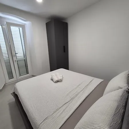 Guest house And Marija 2*