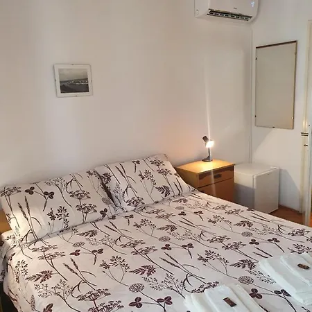 Guest house And Marija Krk Town