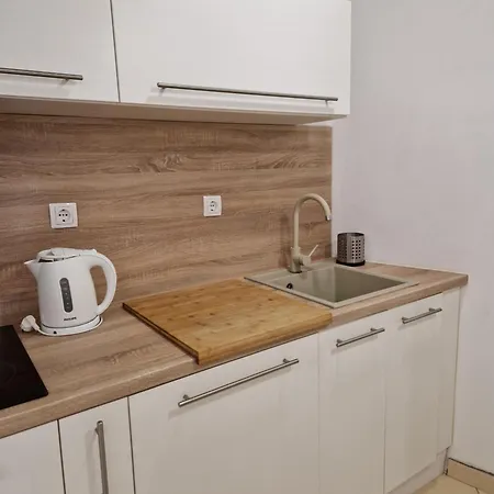 Apartment&room Marija 2*